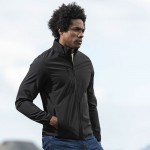 Chaqueta impermeable reciclada 300 g/m2 color negro primera vista
