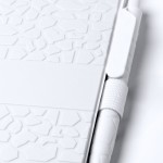 Libreta hecha de estractos de piedra con tapa rígida A5 hojas a rayas color blanco vista detalle 2