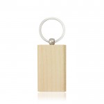 Llavero de madera con forma rectangular y anillo metálico color marrón claro