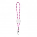 Llavero alargado tipo lanyard que es ajustable y lleva mosquetón color rosa
