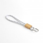 Llavero de estilo tubular de poliéster con ajuste de bambú color blanco vista 1