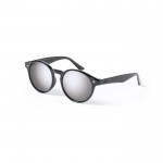 Gafas de sol rPET con lentes efecto espejo color negro primera vista