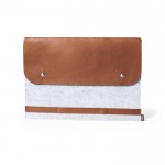 Funda para portátil de fieltro RPET con solapa en polipiel 14'' segunda vista