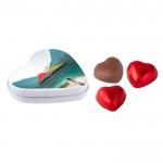 Lata en forma de corazón con 3 chocolates y tapa personalizable color blanco