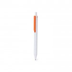 Bolígrafo de plástico reciclado con pulsador a color y tinta azul color naranja vista con logo