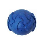 Pelota de goma para mascotas con relieve en forma de huesos color azul primera vista