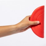 Frisbee ligero y flexible para mascotas en varios colores tercera vista