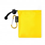 Poncho para niños en varios colores con funda de transporte color amarillo primera vista