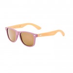 Gafas de sol coloridas con patillas de bambú y protección UV400 color rosa primera vista