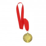 Clásica medalla ganadora con acabado dorado y cinta roja segunda vista