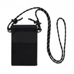 Bandolera de poliéster con cierre principal y bolsillo exterior color negro primera vista