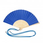 Abanico de poliéster y bambú con cordón a juego para transporte color azul primera vista