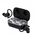 Auriculares ergonómicos que se adaptan alrededor de la oreja color negro