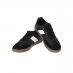 Zapatilla de piel suave y cordones a juego con suela de goma color negro primera vista