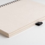 Bloc de notas hecho de cartones de leche A5 hojas lisas vista 1
