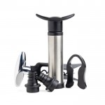 Set de vino con varios utensilios como una bomba o un sacacorchos vista 2