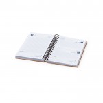 Agenda de cuero reciclado con vista diaria y cierre A5 vista interior