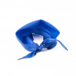 Clásico pañuelo triangular de poliéster en colores vibrantes color azul tercera vista