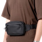 Riñonera de cuero sintético impermeable con dos compartimentos vista con logo impreso