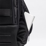 Mochila de viaje con bolsillos antirrobo y espacio para PC 15,6” color negro