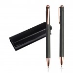 Set de bolígrafo y portaminas con detalles de metal tinta azul color oro rosa vista en caja