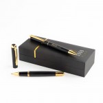 Set de bolígrafo y roller de metal con aire elegante tinta azul vista con logo impreso