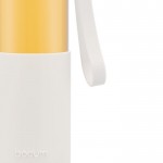 Botella de tritán con funda de silicona color blanco tercera vista