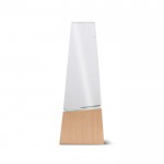 Trofeo de cristal estilizado con base de madera que ofrece distinción color marrón claro