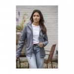 Chaqueta de mujer de nylon 320T y poliéster 60 g/m2 Elevate Life color gris oscuro imagen de estilo de vida