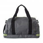 Bolsa de deporte de poliéster con compartimiento para zapatos color verde primera vista