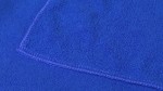 Toalla deportiva de microfibra de alta absorción 150x175cm color azul quinta vista