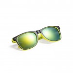 Gafas de sol con montura bicolor y lentes efecto espejo a juego quinta vista