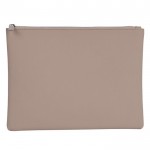 Neceser de cuero sintético de suave tacto con tirador a juego color beige primera vista