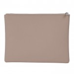 Neceser de cuero sintético de suave tacto con tirador a juego color beige tercera vista