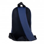 Bandolera de cuero sintético con un bolsillo exterior en el frente color azul marino cuarta vista
