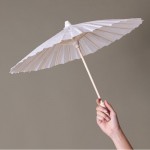 Elegante paraguas de papel blanco personalizable ideal para bodas color blanco quinta vista