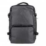 Mochila de poliéster RPET con múltiples compartimientos y un zapatero color gris primera vista