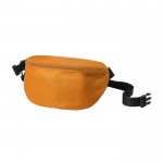 Riñonera de poliéster con cinta de clic ajustable a la cintura color naranja vista con logo