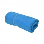 Toalla de microfibra ideal para deporte de poliéster 190 g/m2 color azul real primera vista de uso