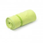 Toalla de microfibra ideal para deporte de poliéster 190 g/m2 color verde pistacho primera vista de uso