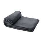 Manta de forro polar con funda color gris