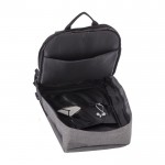 Mochila antirrobo con espalda y tirantes acolchados para PC 15” color gris cuarta vista