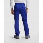 Pantalón laboral de poliéster y algodón 240 g/m2 Roly Daily color azul petróleo cuarta vista de uso