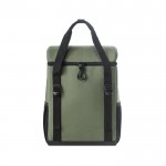 Mochila térmica 600D RPET con cintas de transporte y capacidad de 16L color verde oscuro primera vista