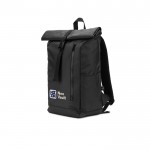 Mochila roll top de viaje en poliéster reciclado impermeable 14” color negro imagen con logo