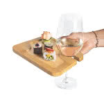 Tabla de madera con soporte para vino color madera impreso