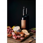 Set de vino de zinc con tres utensilios y caja incluidos vista bodegón