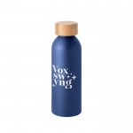 Botella de aluminio con tapa de bambú y acabado mate 550ml color azul marino imagen con logo