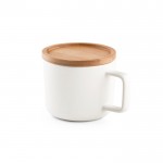 Taza de cerámica con tapa de bambú color blanco