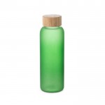 Botella de cristal de color color verde claro